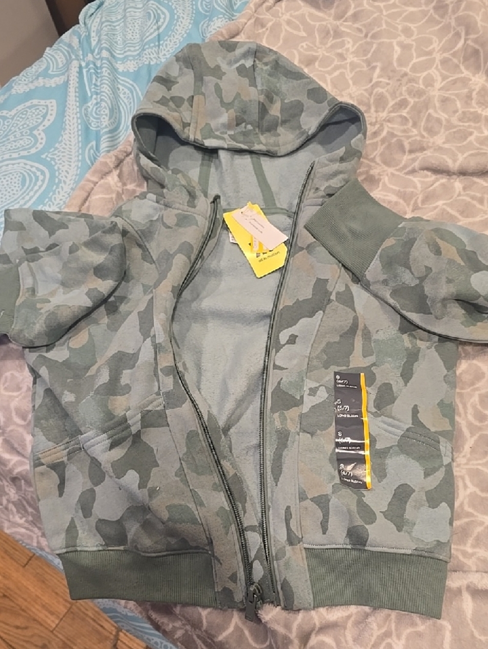 ❤️5/$25 New Camo Zip Hoodie - Green Camo